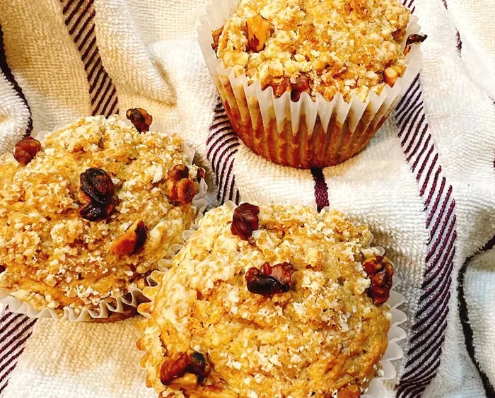 Applesauce Muffins