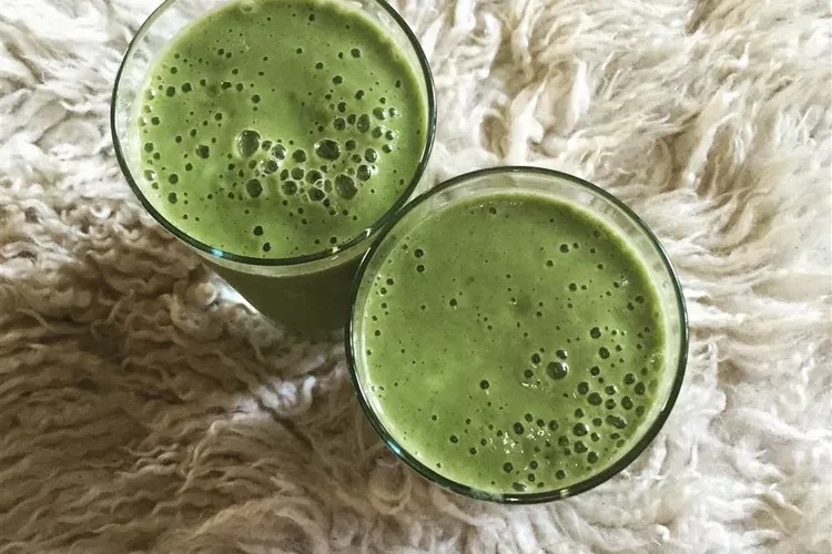 Kale Avocado Smoothie