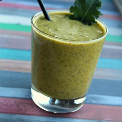 Kale and Turmeric Smoothie