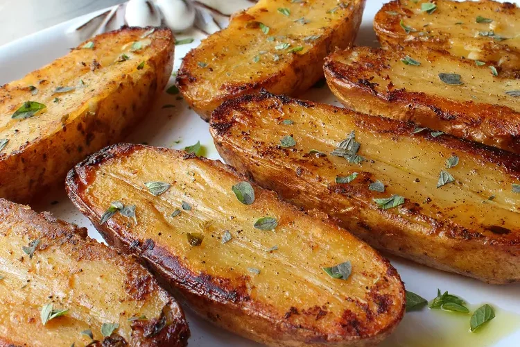 Roasted Lemon-Pepper Potatoes